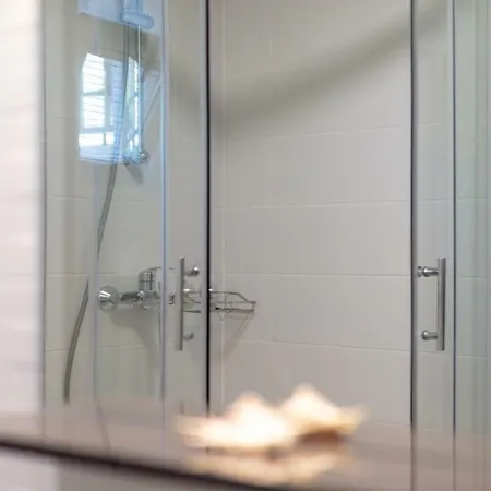 Fully Renovated Grgo